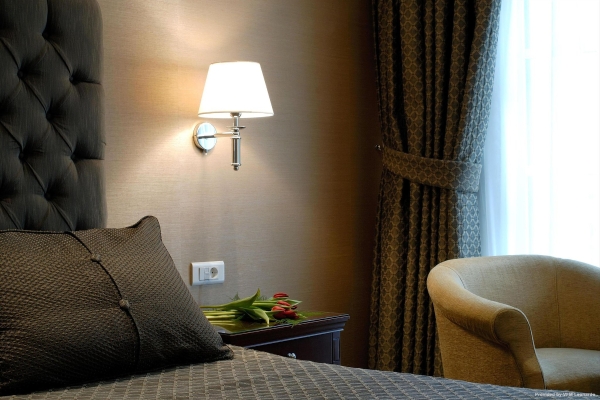 Hera Hotel